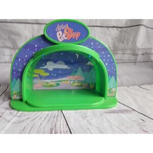 Hasbro LPS Littlest Pet Shop Light Up Dome Cozy Campfire Stage Platform Works